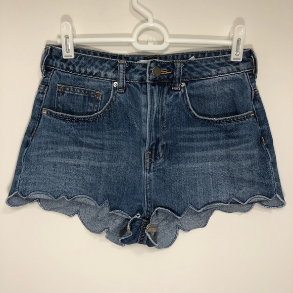 H&M Pants - H&M scalloped jean shorts